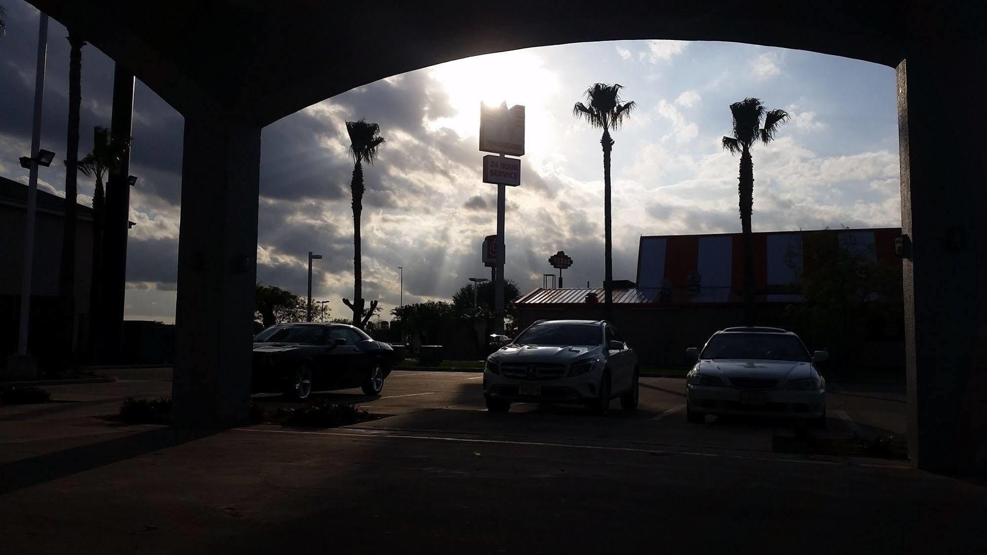 Texas Inn Downtown Mcallen Exterior foto